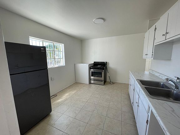 4th image of 2129 Pittsburg Ave