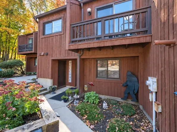 2 Vail Ct, Vernon Twp., NJ 07462