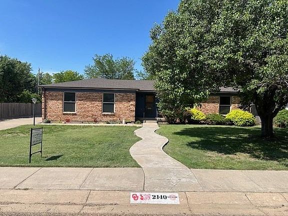 2nd image of 2140 Dahlia Ln