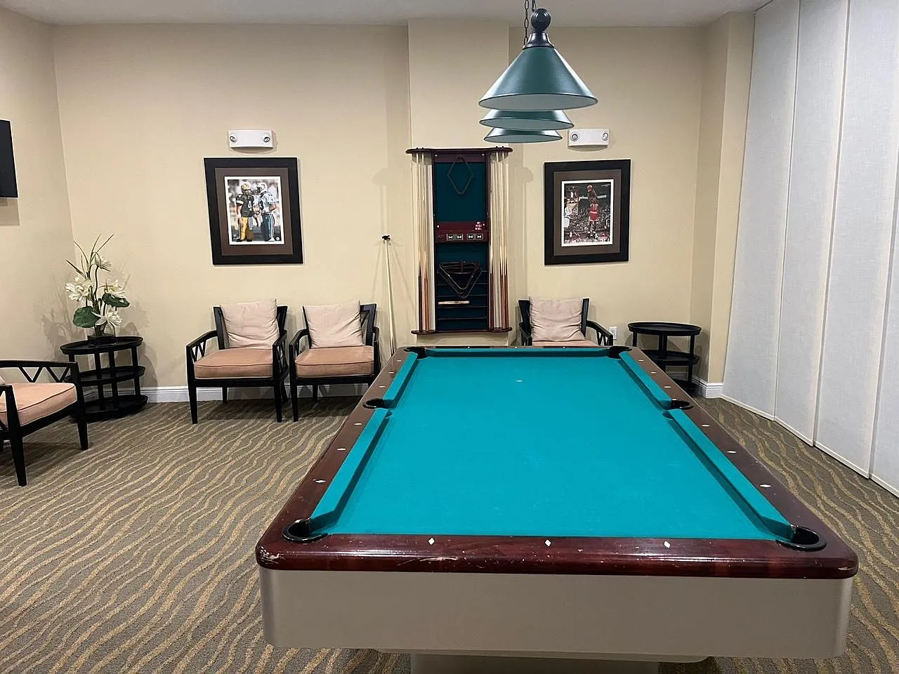 2 bed, 1052 sqft, $2,690 — Photo 4