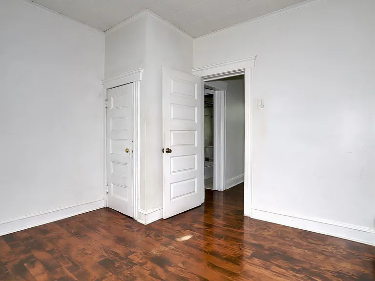 12 Romaine Ave — Photo 12