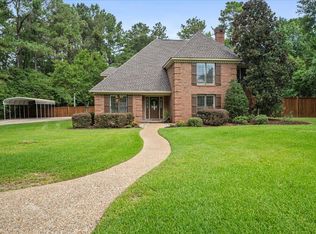 24 Cove Ln, Hattiesburg, MS 39402