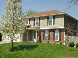 7805 Sunbury Ln, Louisville, KY 40220