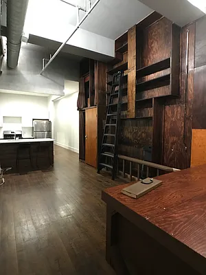 Rented by City Vista Inc | media 7