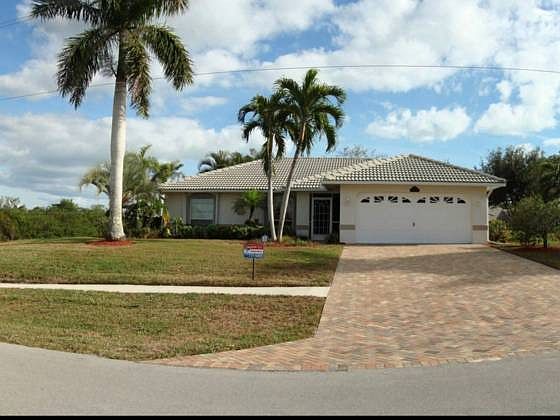 1st image of 2067 Dogwood Dr