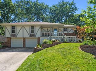 109 SE 2nd St, Blue Springs, MO 64014