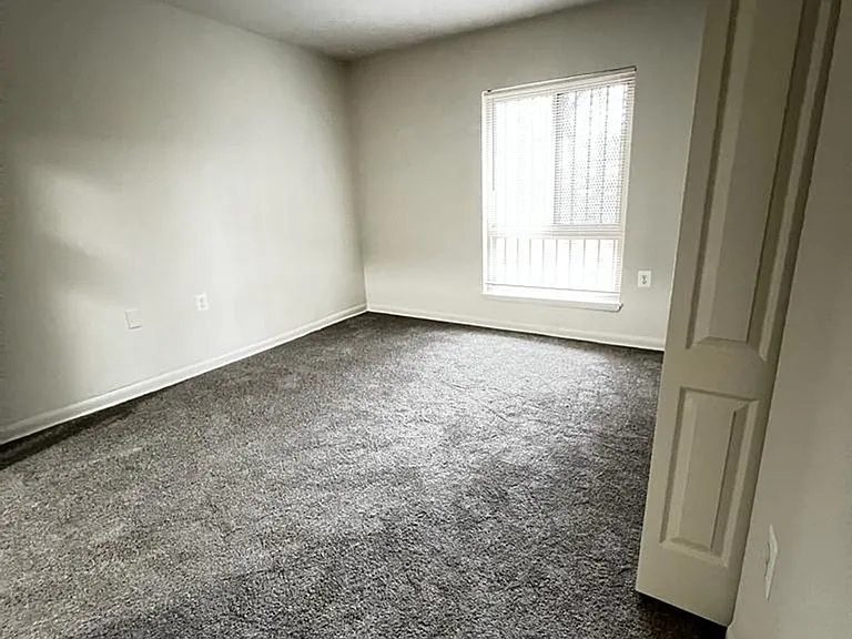 5301 Quincy St — Photo 2