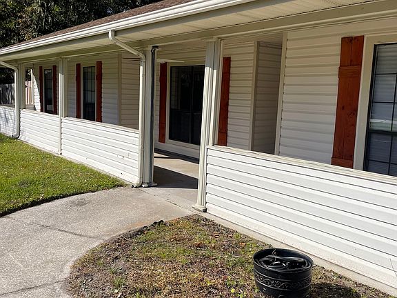 3rd image of 211 N Woodvalley Dr