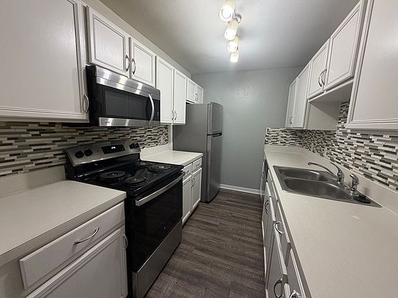 5th image of 3726 Cleveland Heights Blvd #45