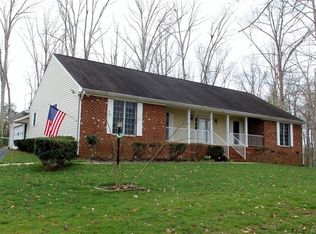 3936 S Fairway Dr, Powhatan, VA