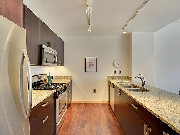 3rd image of 901 2nd St S #305