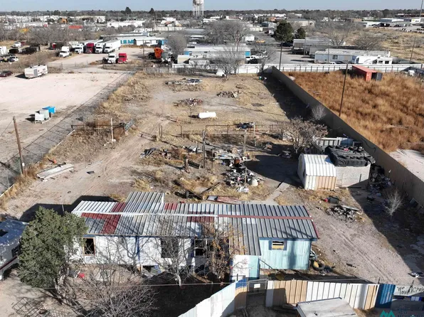 1926 N Mobile St, Hobbs, NM 88240