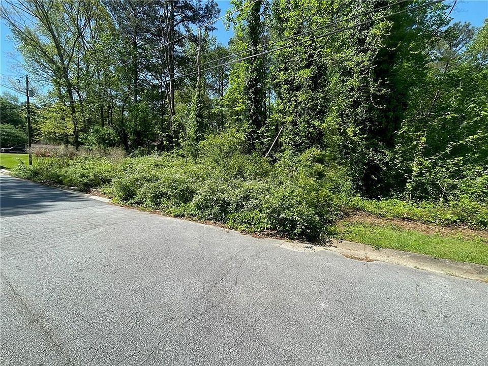 2nd image of 1267 Raintree Dr #8