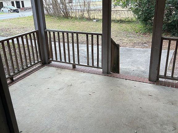 3rd image of 321 Soperton Ave