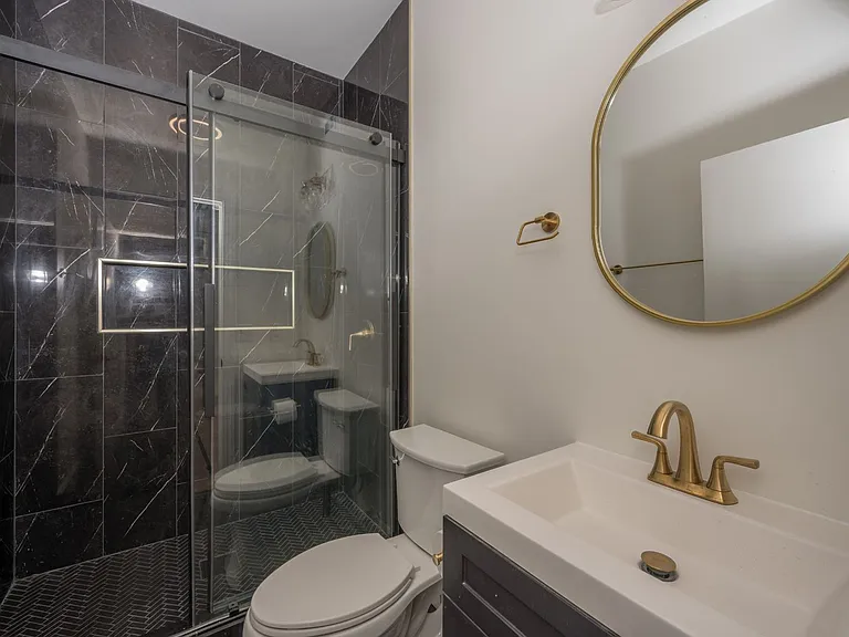 504 Bismark Dr — Photo 14