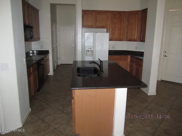 2nd image of 25278 W Centre Ave