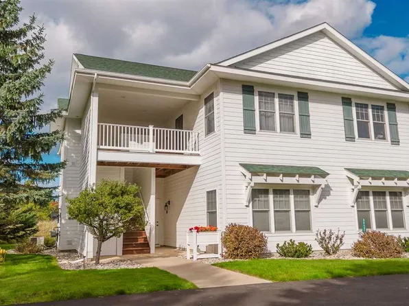 09495-15 Summerhouse Dr, Charlevoix, MI 49720