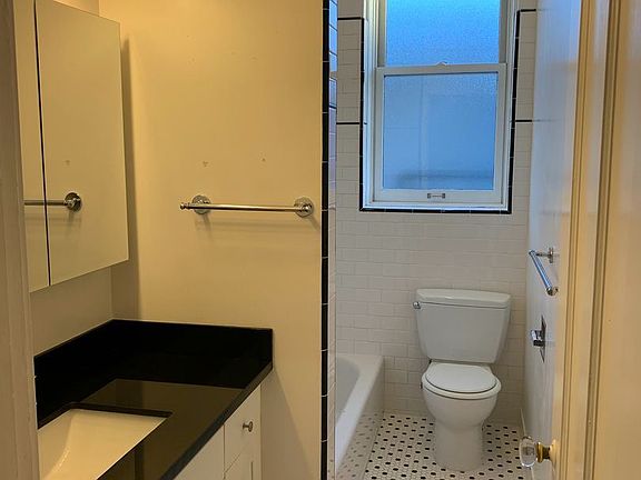 4th image of 1610 Leavenworth St APT 10