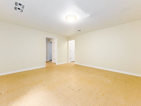 3rd image of 47-06 45th St #Basement
