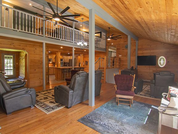 5th image of 74 Pinetree Road
