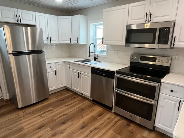 820 Main St, Dickson City, PA 18519