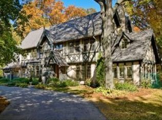 508 N Vine St, Appleton, WI 54911