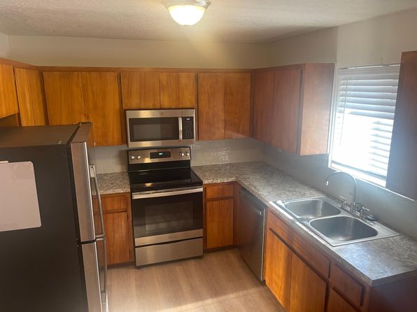 158 W Dubois Ave