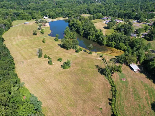 1945 E Truman Ave, Princeton, IN 47670