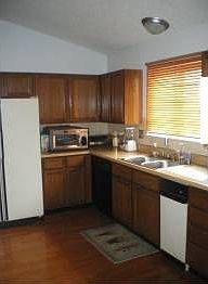 4th image of 3710 Candlewyck Club Dr APT A