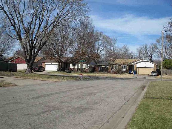 4th image of 1923 N Westfield St