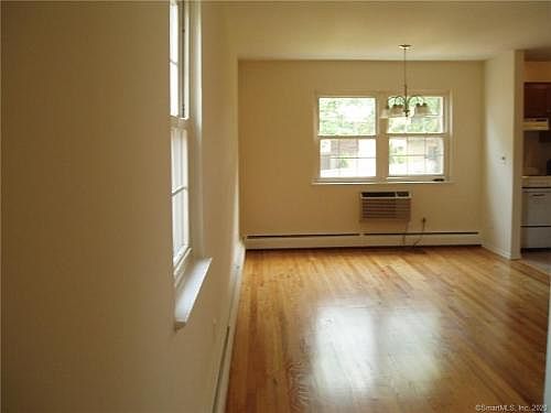 3rd image of 151 Courtland Ave APT 4H