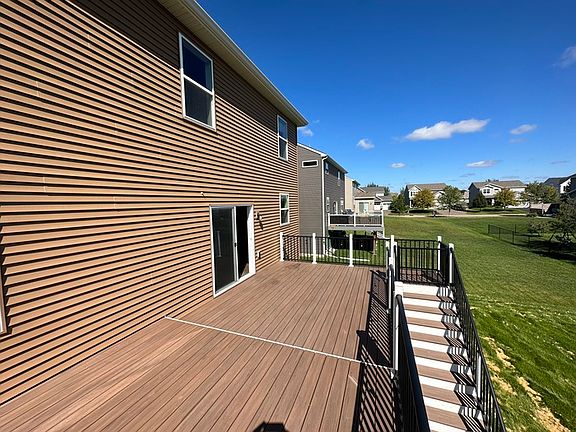 3rd image of 12765 Legacy Creek Pkwy NE