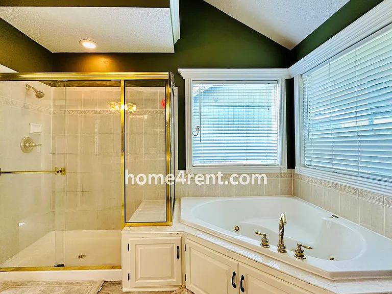 12648 S Hallet St — Photo 35