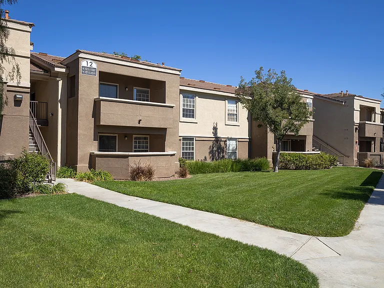 Enclave At Menifee — Photo 32