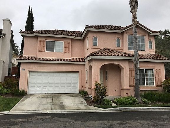 5th image of 221 Amatista Way