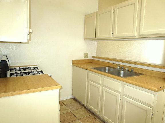 4th image of 10001 Caribou Dr Unit A