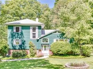 8 Noel Ct, Amawalk, NY 10501
