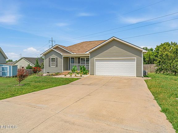 4th image of 125 Hartfield Ln