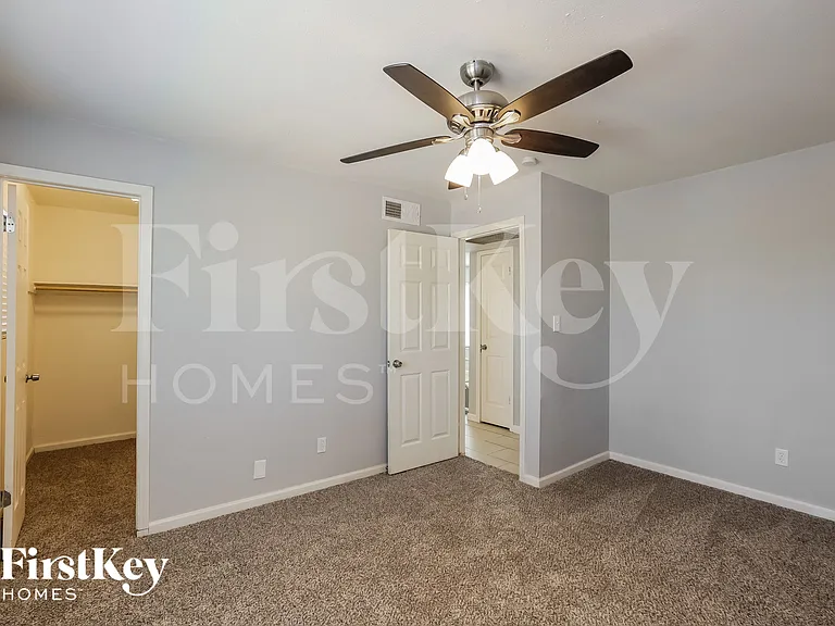 6008 S 45th Pl — Photo 8