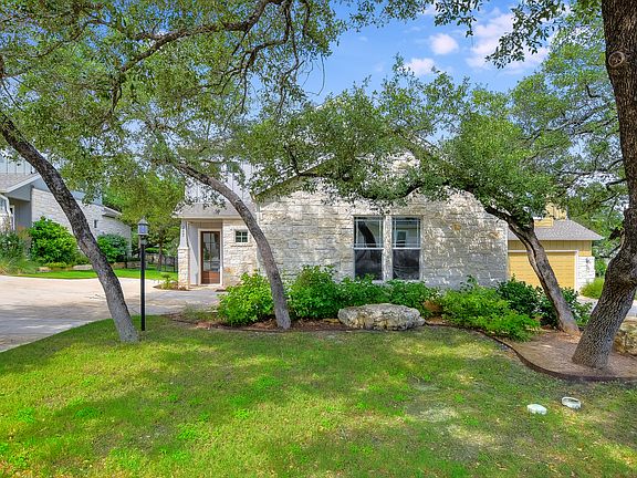 3rd image of 207 Fairlake Cir #2