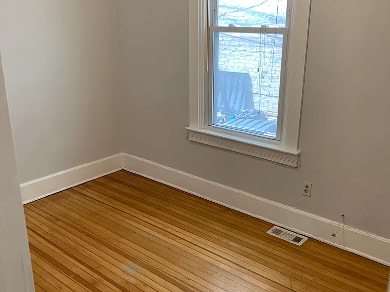 3145 N Seminary Ave #1F — Photo 8