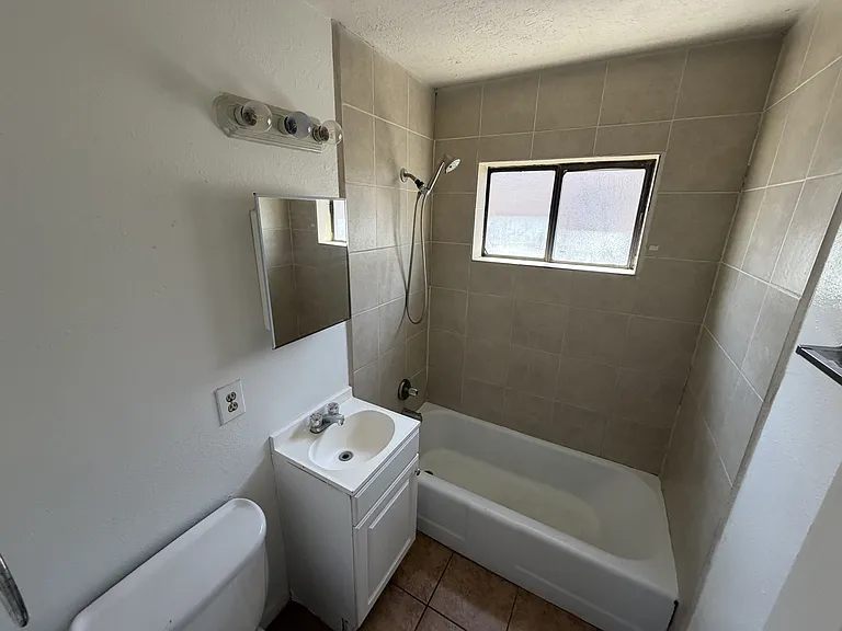 3413 Gibson Blvd SE #A — Photo 4