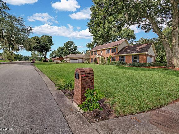 5th image of 3734 Sarah Brooke Ct