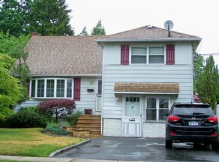 2407 7th St, East Meadow, NY 11554