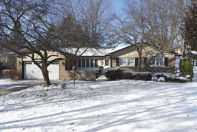 1st image of 1128 N Kennicott Blvd