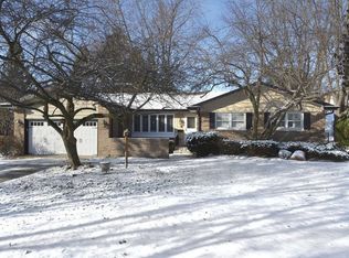 1128 N Kennicott Blvd, Arlington Heights, IL 60004