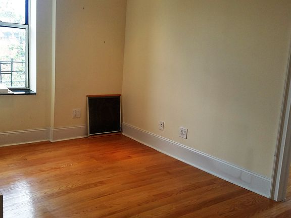 4th image of 54 Maujer St APT 24