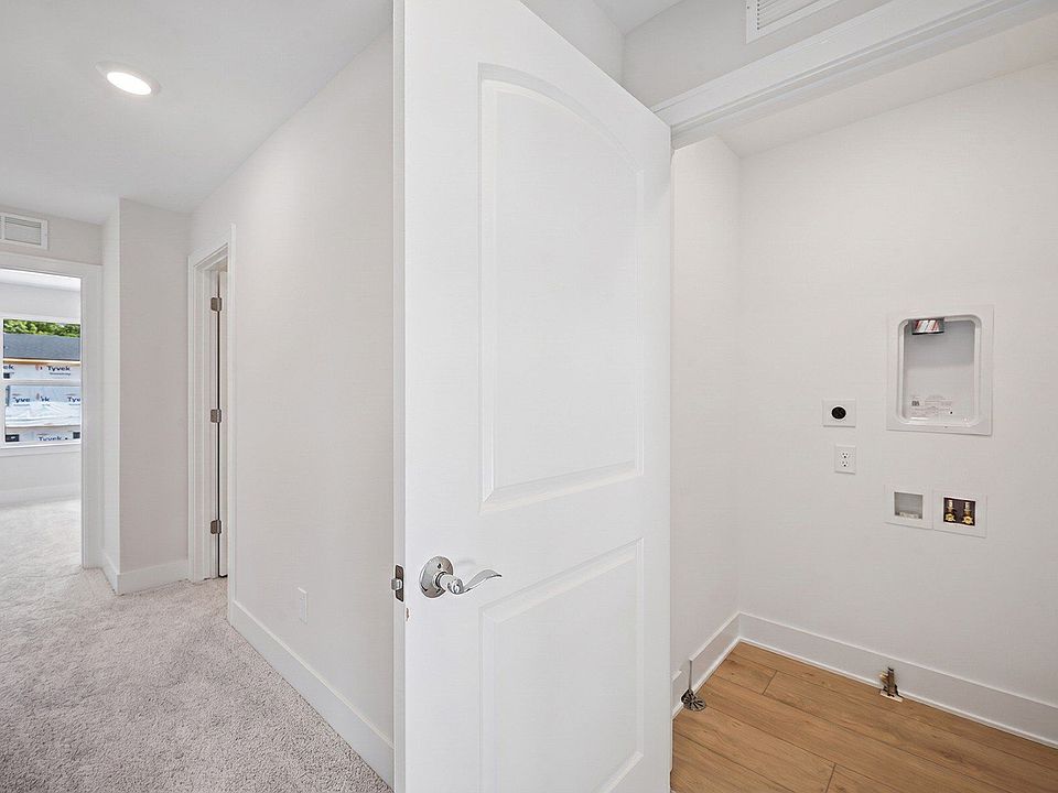 1015 Pine Tree Ln, photo 16
