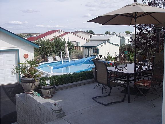 2nd image of 103 Sunshine Cir SW