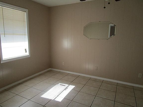 5th image of 208 University Ave APT 9